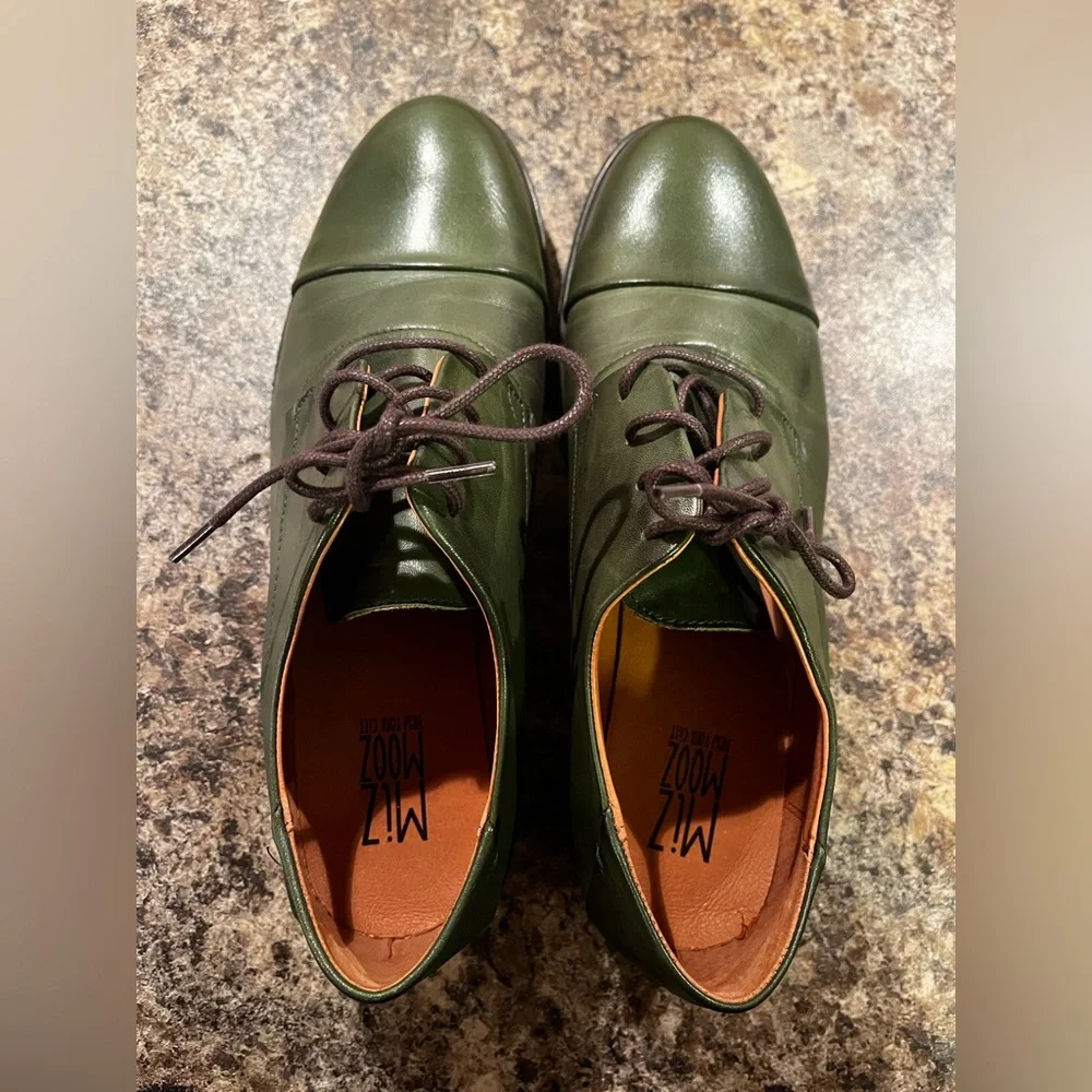 Miz Mooz Green Cap Toe Leather Derby Oxford Shoes Size 10 Lace Up Comfort Flat - Picture 1 of 13